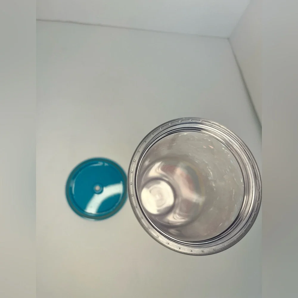 Starbucks Spring 2020 Limited Edition Pastel Wave‎ Iridescent Cup Tumbler 24 oz